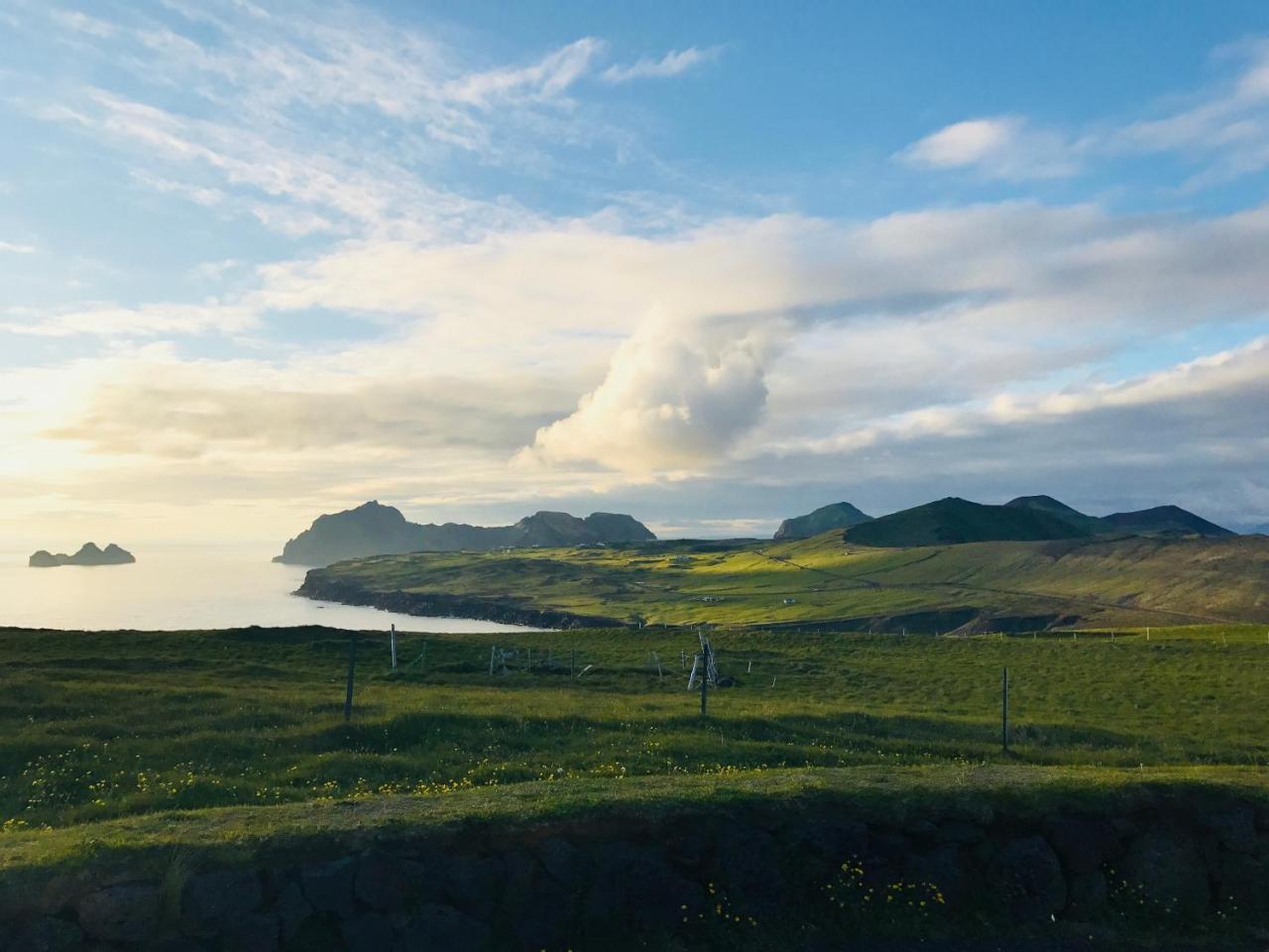 Guesthouse Arny Vestmannaeyjar Exterior photo