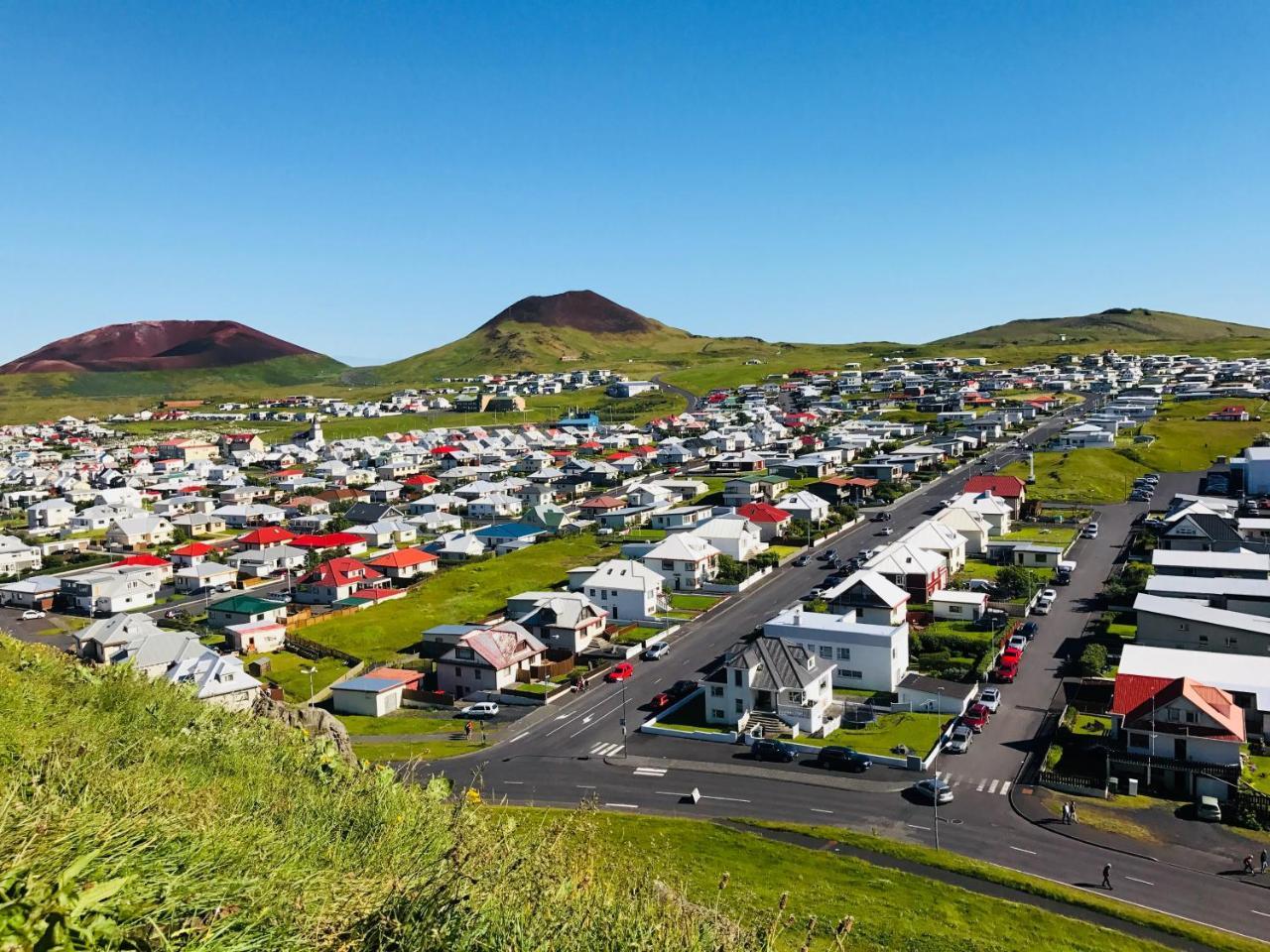 Guesthouse Arny Vestmannaeyjar Exterior photo