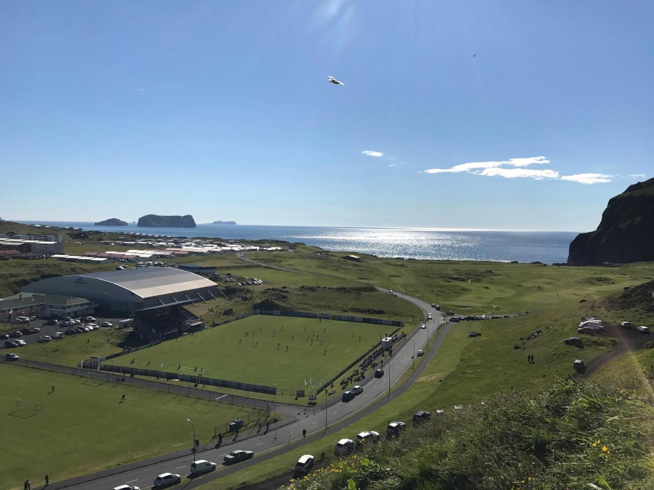 Guesthouse Arny Vestmannaeyjar Exterior photo
