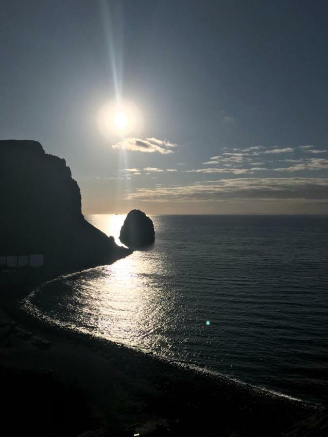 Guesthouse Arny Vestmannaeyjar Exterior photo