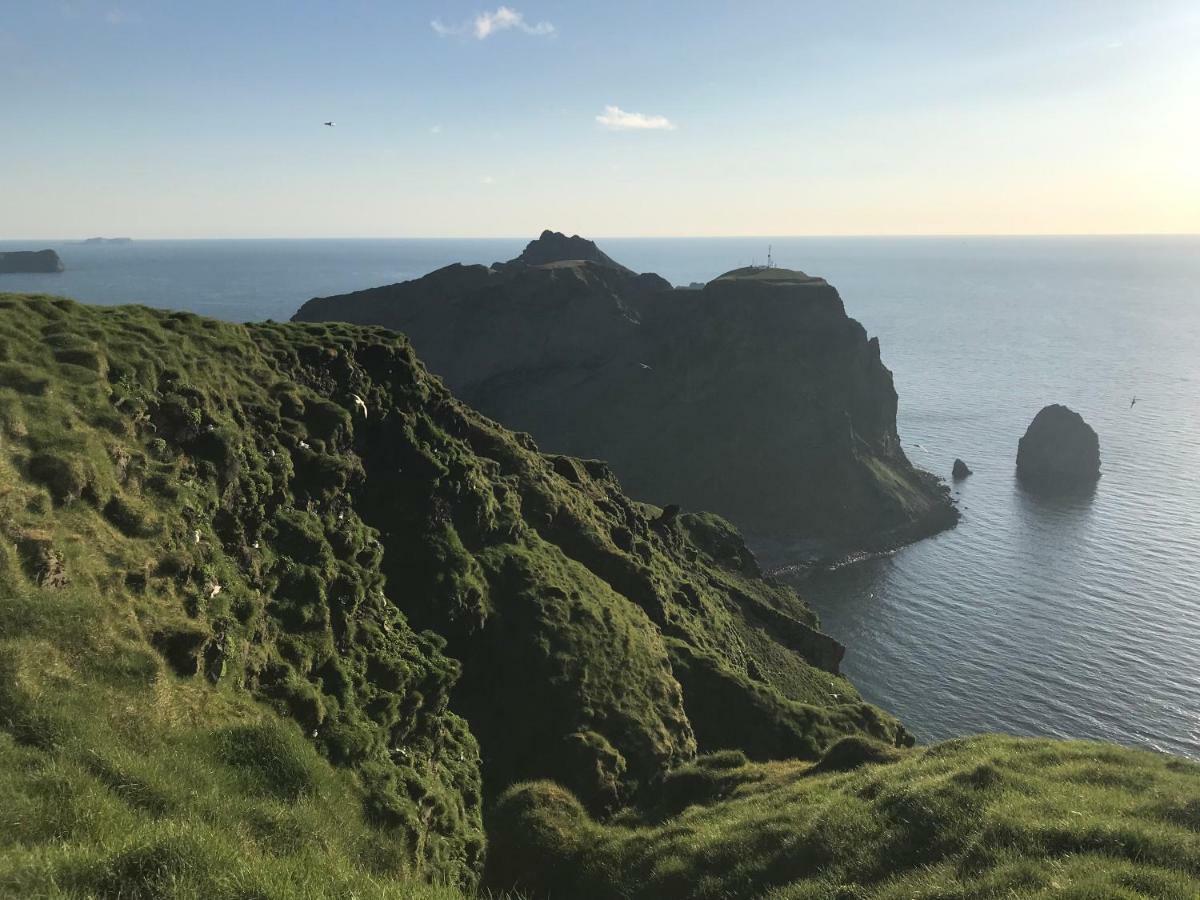 Guesthouse Arny Vestmannaeyjar Exterior photo
